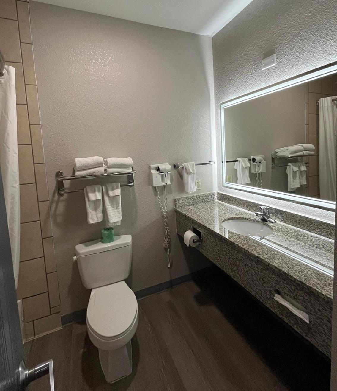 Hotel Days By Wyndham Coffeyville, Kansas