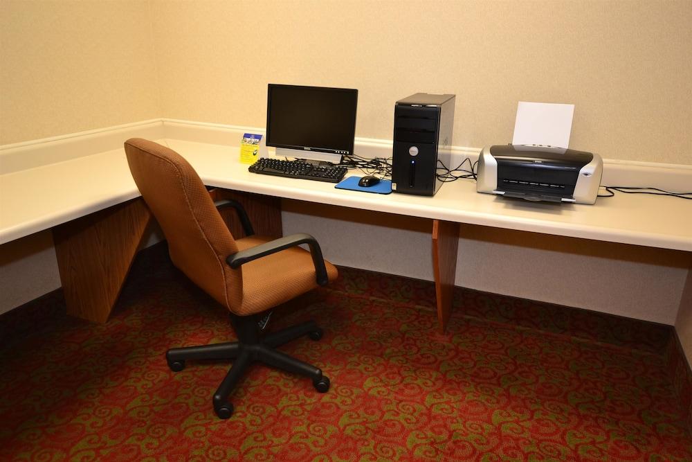 Days By Wyndham Coffeyville, Kansas Hotel